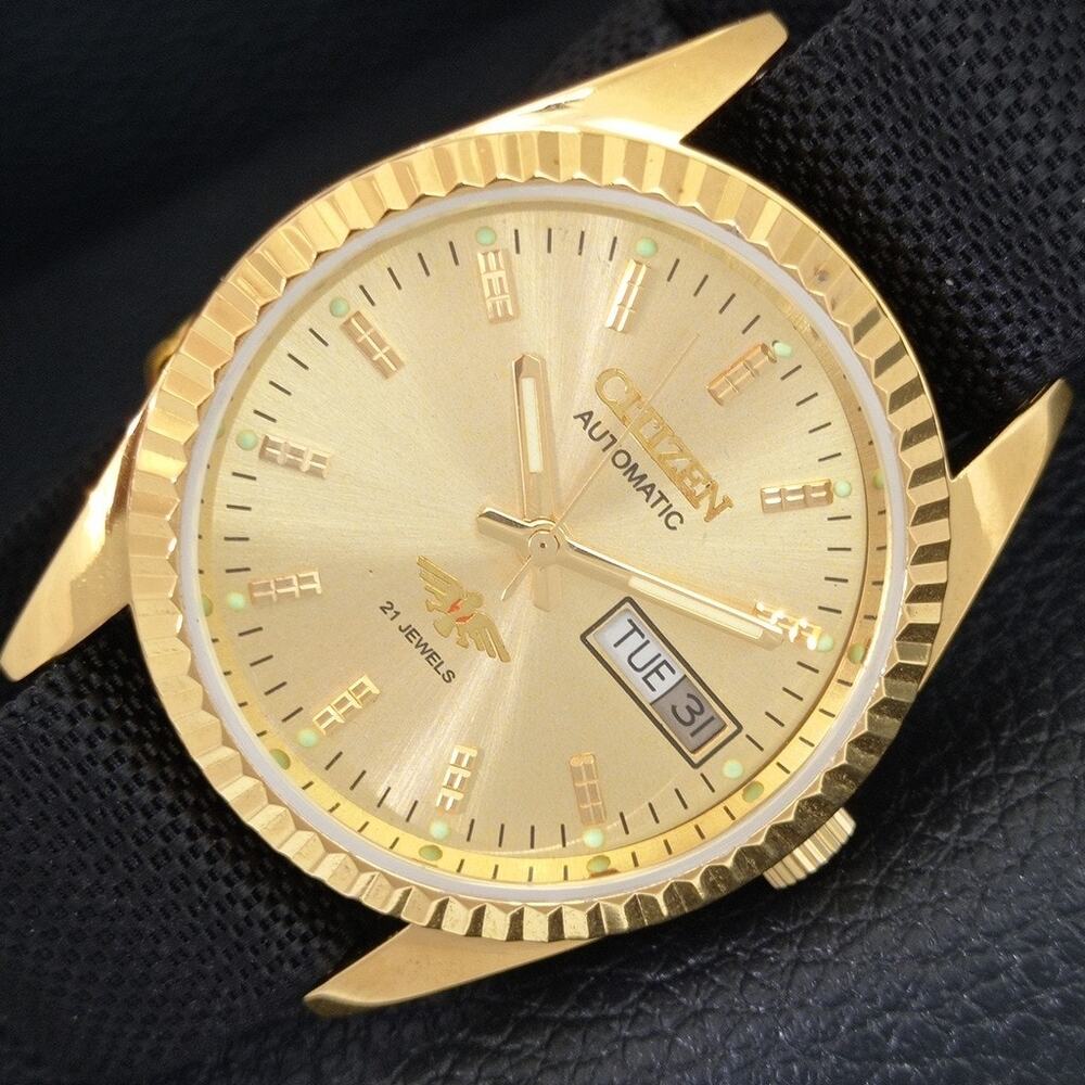 Vintage 1979 Citizen Automatic Mens Gold Watch W/daydate & Gold accents